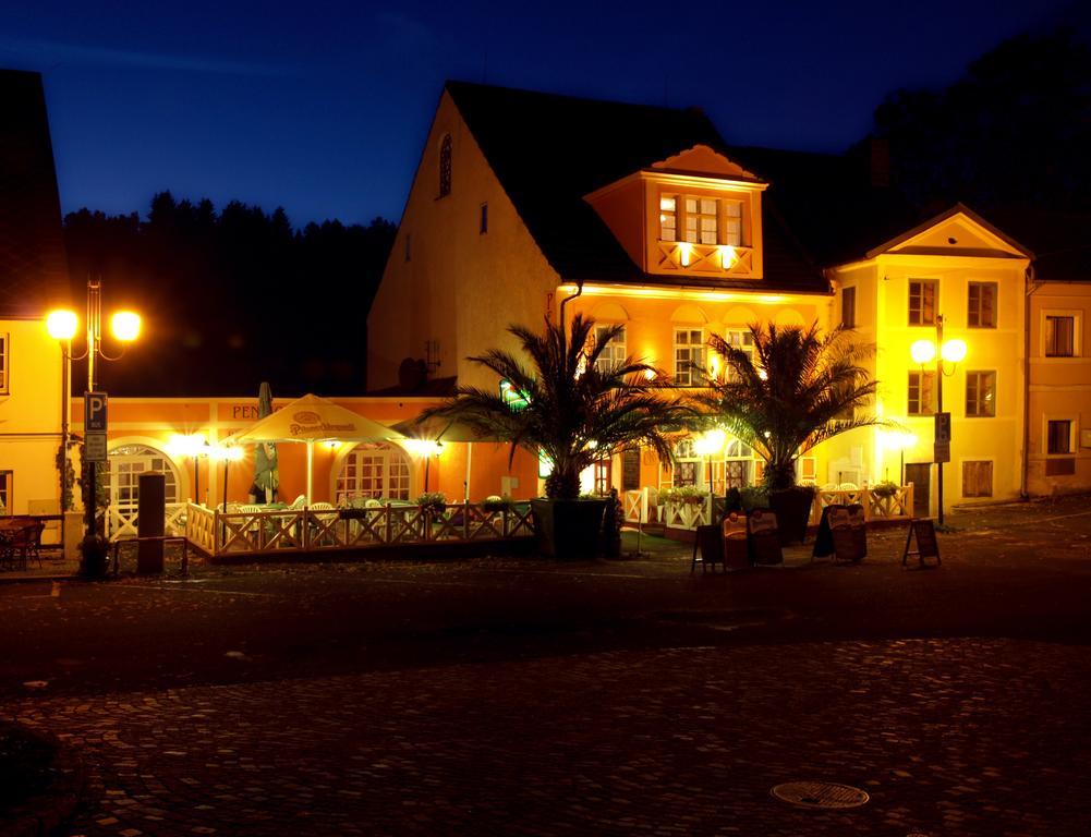 Penzion - Restaurant U Zamku Bečov nad Teplou Eksteriør bilde