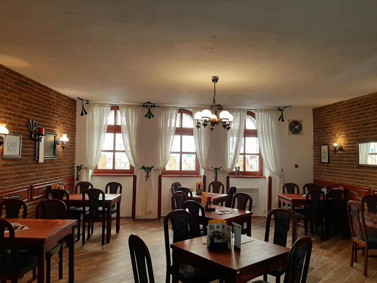 Penzion - Restaurant U Zamku Bečov nad Teplou Eksteriør bilde